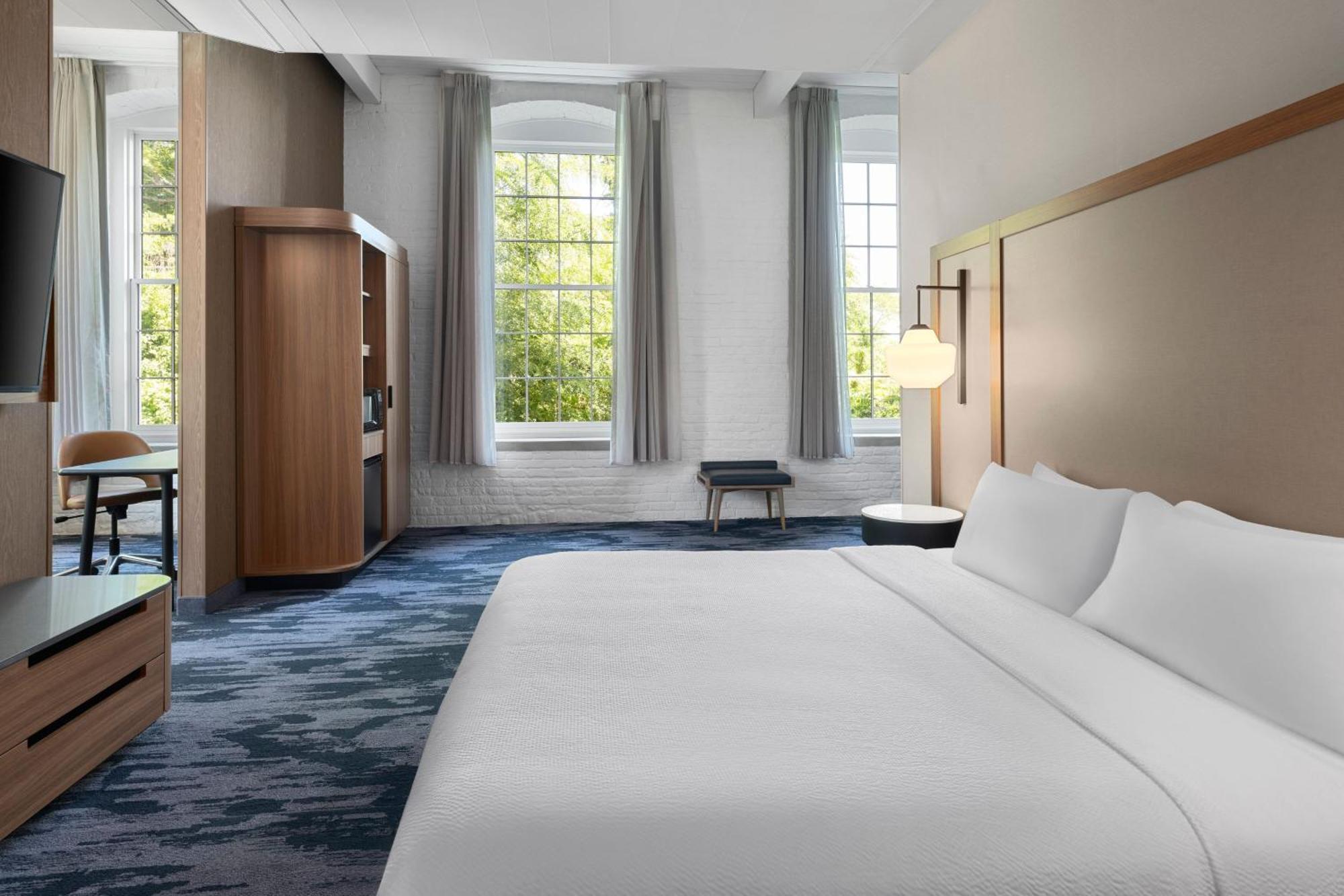Fairfield Inn & Suites Madison Historic Eagle Cotton Mill 外观 照片