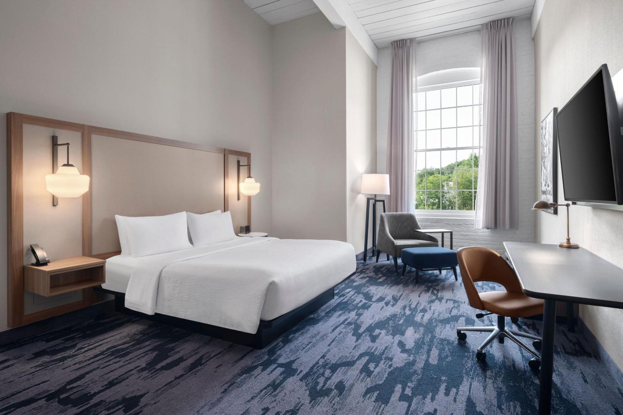 Fairfield Inn & Suites Madison Historic Eagle Cotton Mill 外观 照片