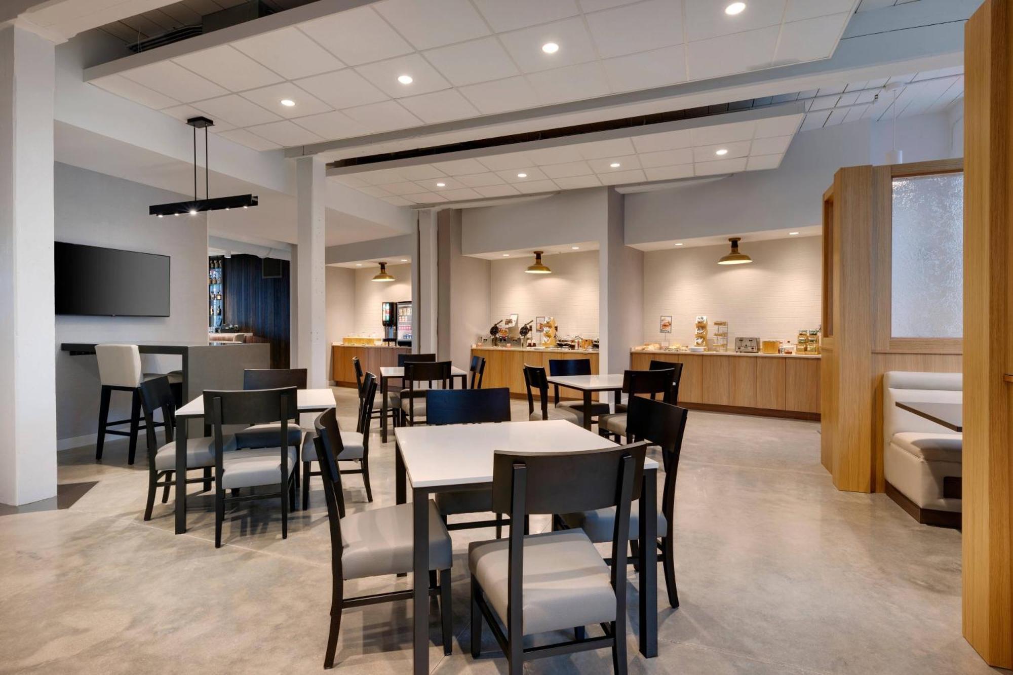 Fairfield Inn & Suites Madison Historic Eagle Cotton Mill 外观 照片