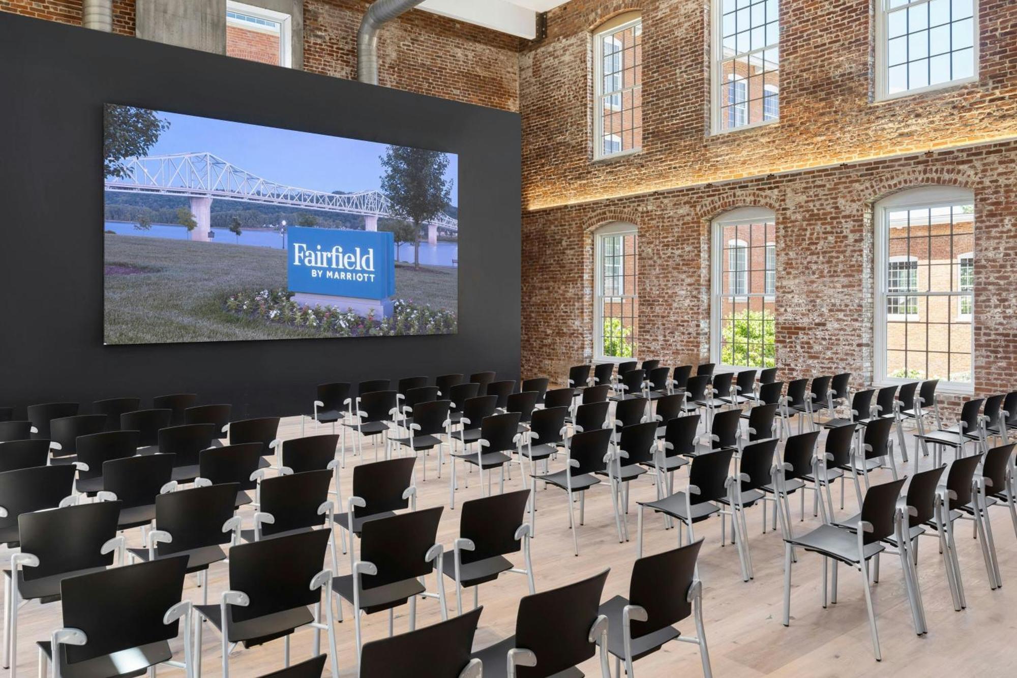 Fairfield Inn & Suites Madison Historic Eagle Cotton Mill 外观 照片