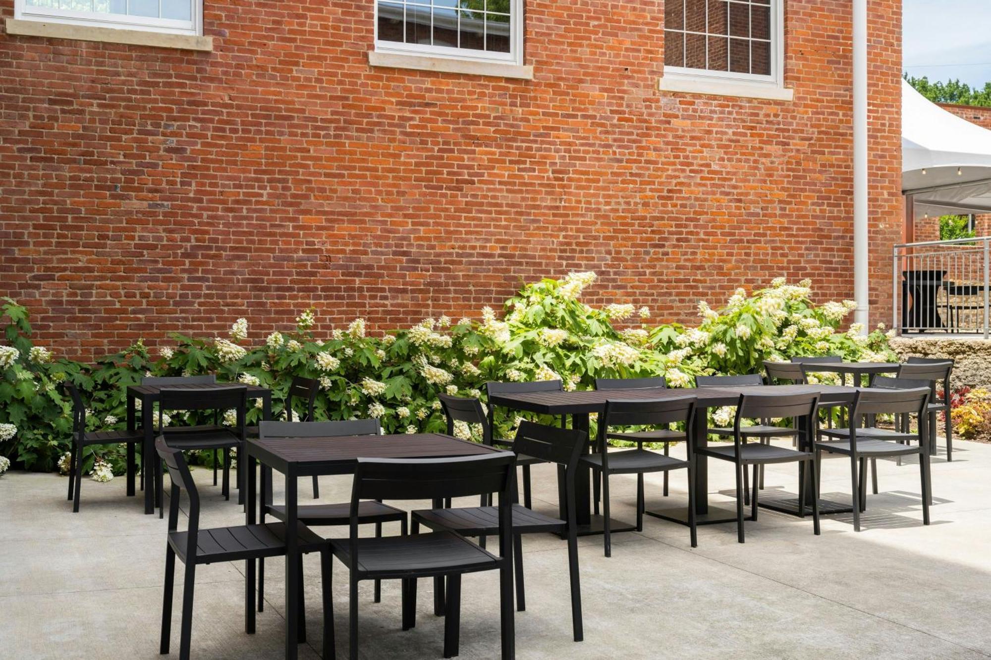 Fairfield Inn & Suites Madison Historic Eagle Cotton Mill 外观 照片