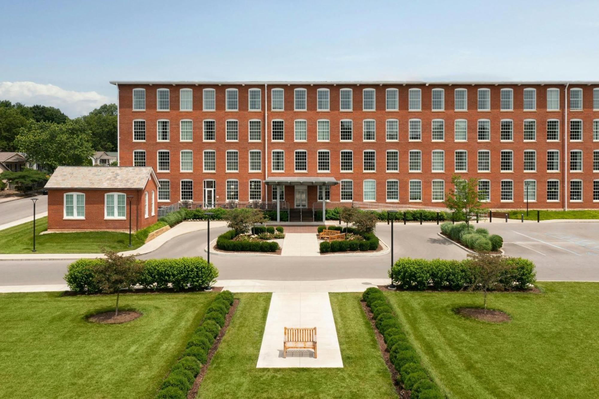 Fairfield Inn & Suites Madison Historic Eagle Cotton Mill 外观 照片