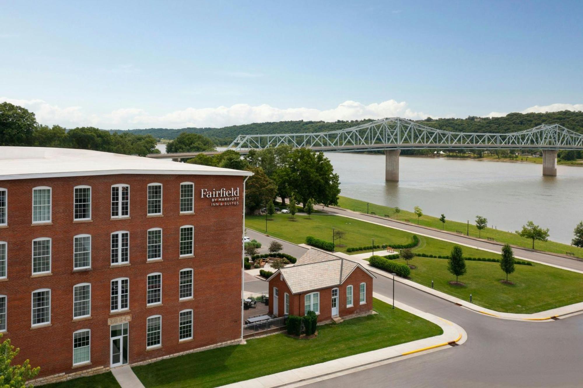 Fairfield Inn & Suites Madison Historic Eagle Cotton Mill 外观 照片